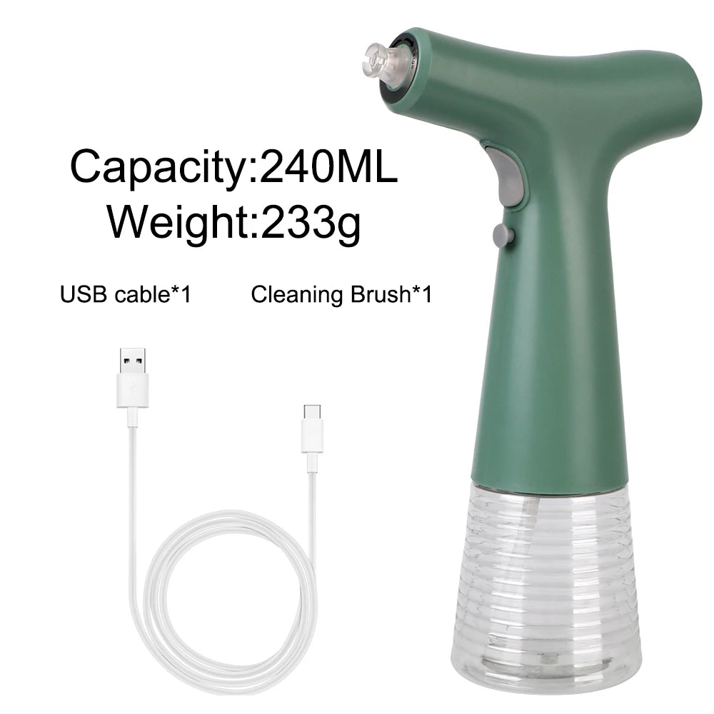 Kitchen gadget for spraying cooking oil evenly